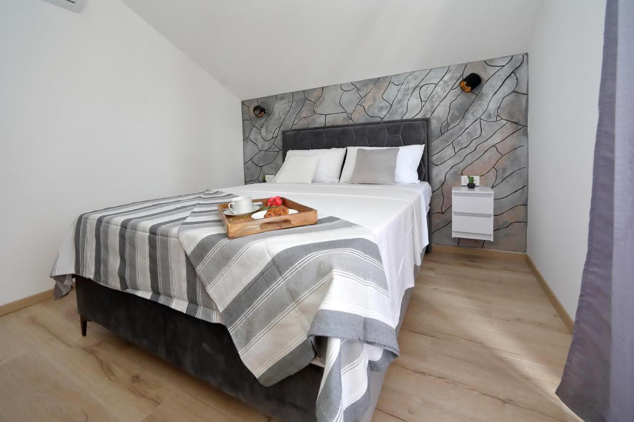 Luxury Apartments Monika Near The Sea With Private Parking 比比涅 外观 照片