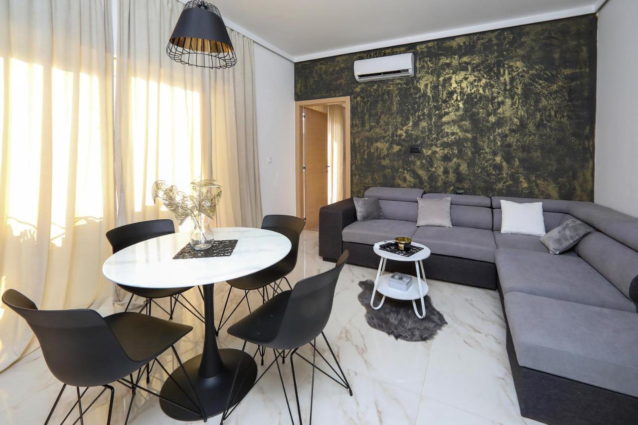 Luxury Apartments Monika Near The Sea With Private Parking 比比涅 外观 照片